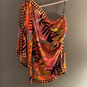 Gorgeous Cache one shoulder top size small
